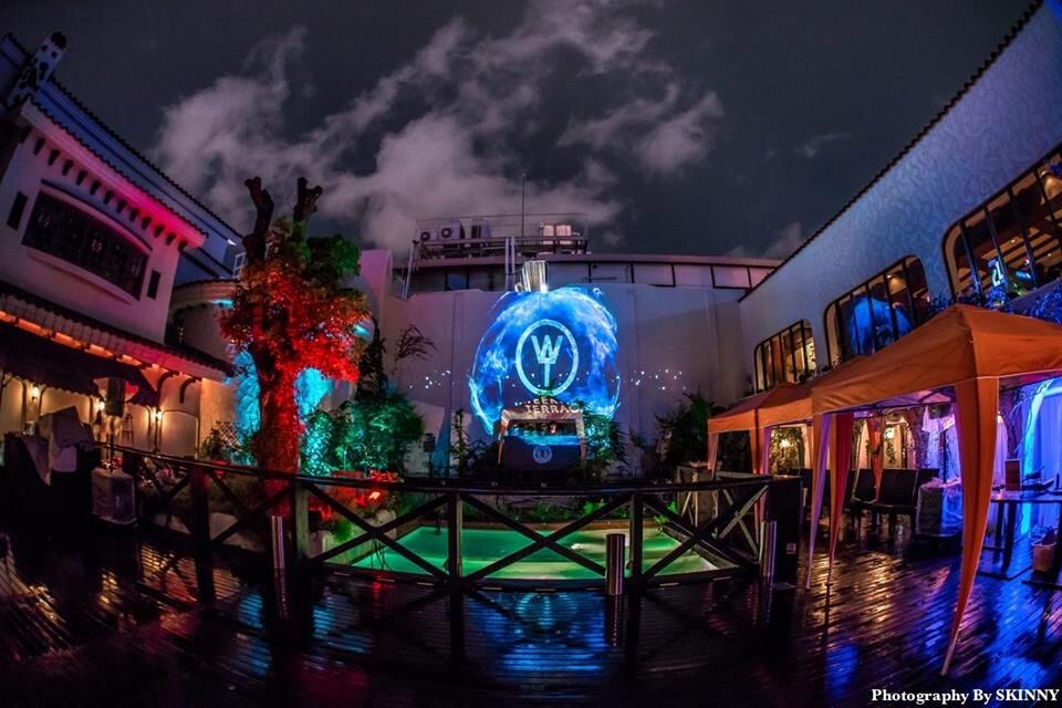 iFLYER Rooftop Bar OO Osaka bar