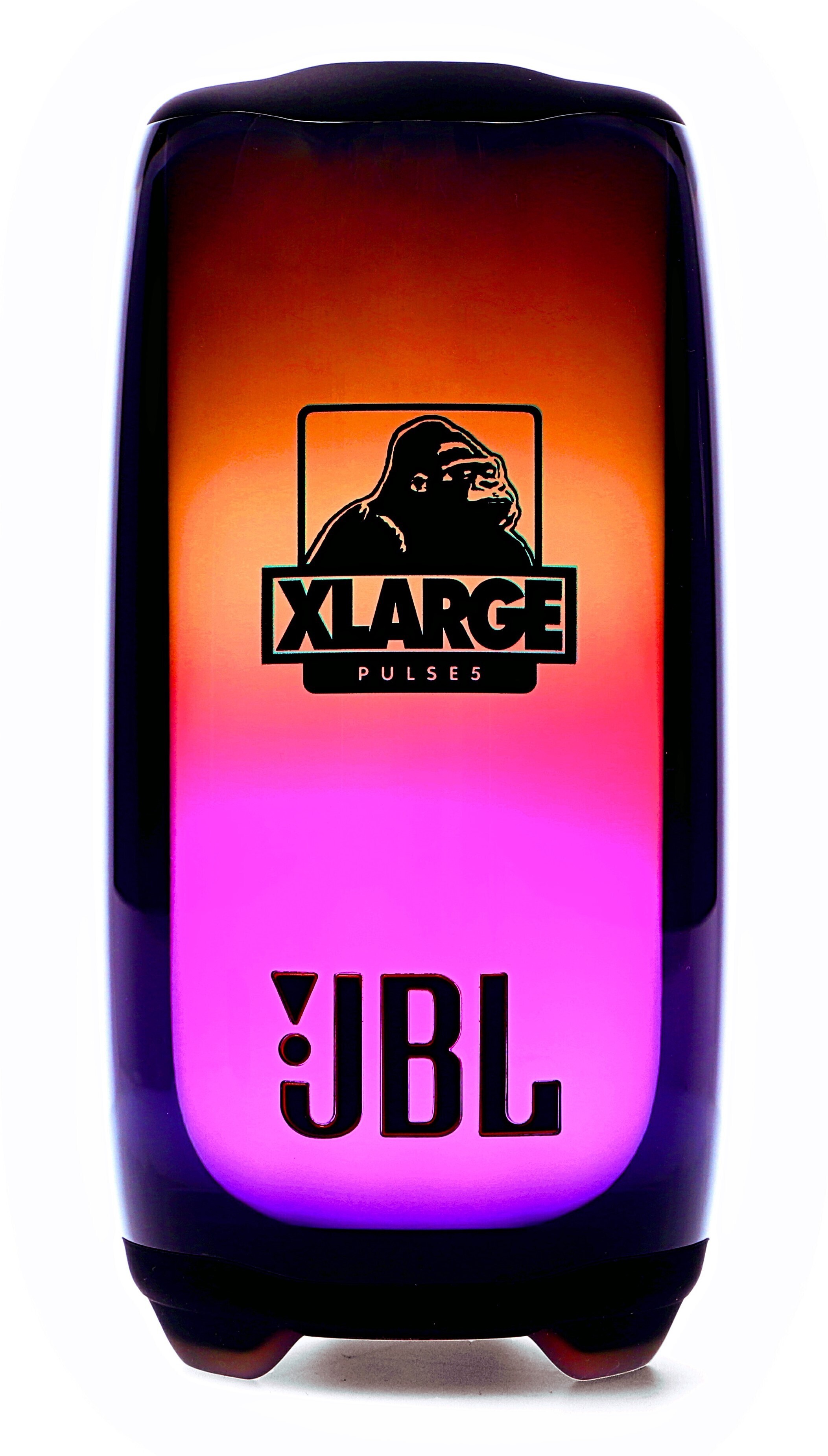 iFLYER: LEDで光るポータブルスピーカー「JBL PULSE 5（パルス5）」× 「XLARGE」期間限定コラボモデル登場、11/11 (金)  ～11/13 (日) 渋谷パルコにてポップアップストアも