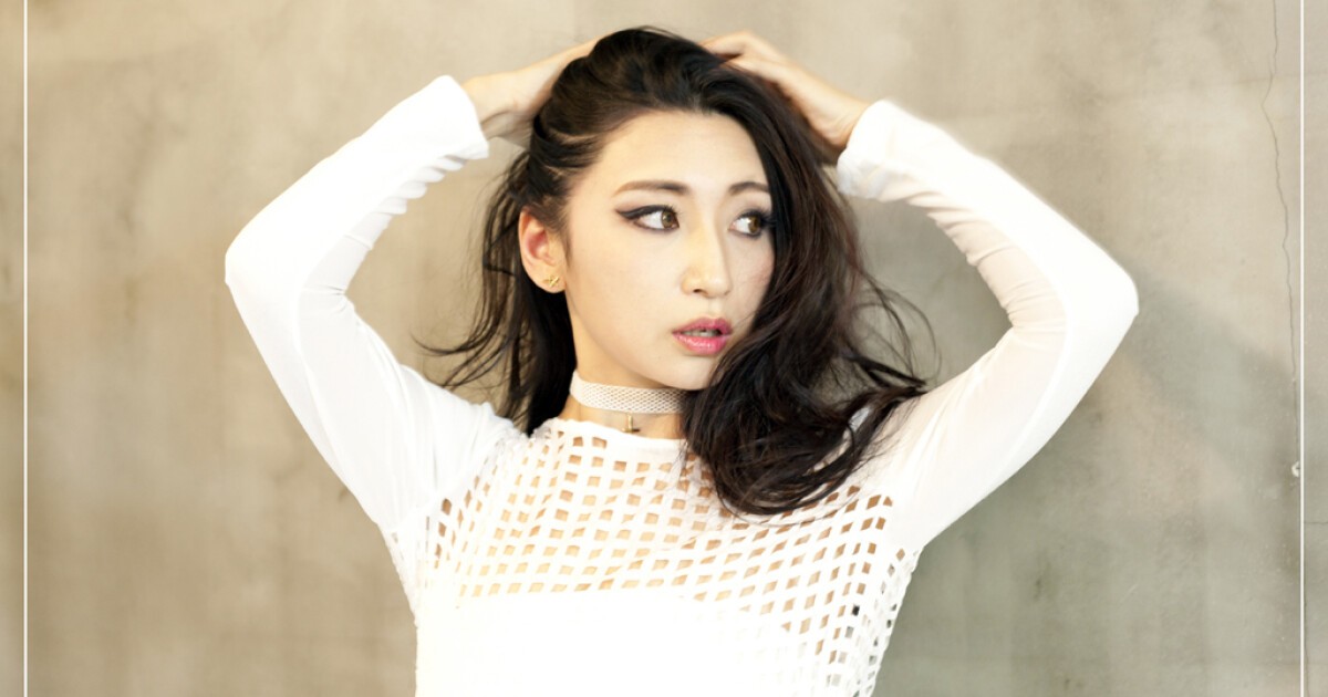 DJ LICCA、最新MIX CD『LED MAGIC』はEDMで盛り上がり間違いなし