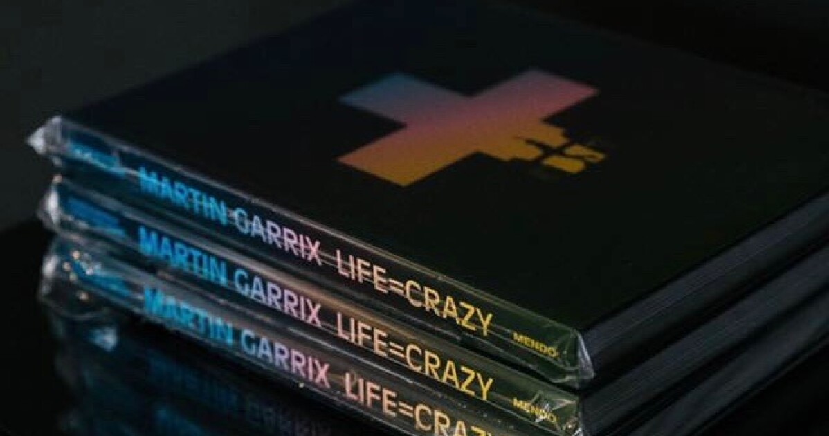 Martin Garrix（マーティン・ギャリックス）のウワサの写真集を Martin