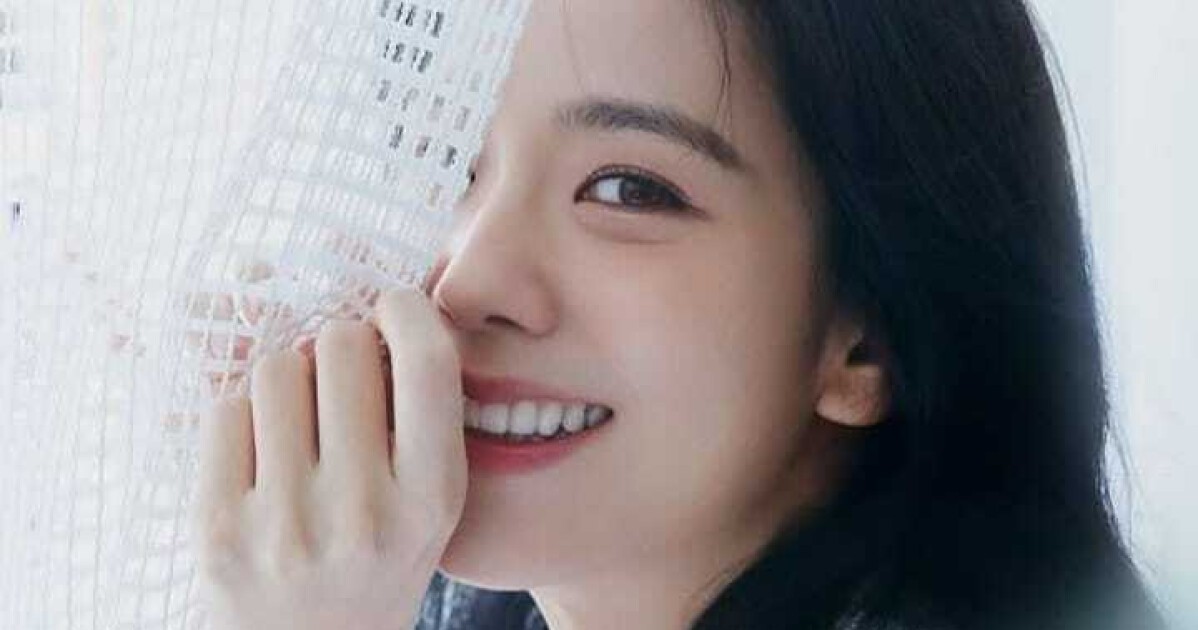 BLACKPINK (ブラックピンク) のメンバーJisoo (ジス) がメンバー3人目