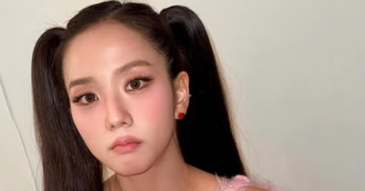 black pink ジス solo dmm 中国 サイン会 4枚セット BLACKPINK (ブラックピンク) メンバーJisoo (ジス) がWarner Recordsと