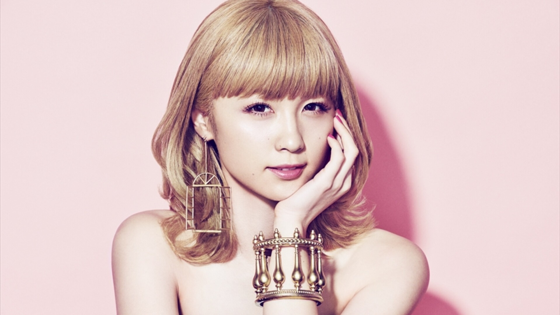 イー ガールズ ami