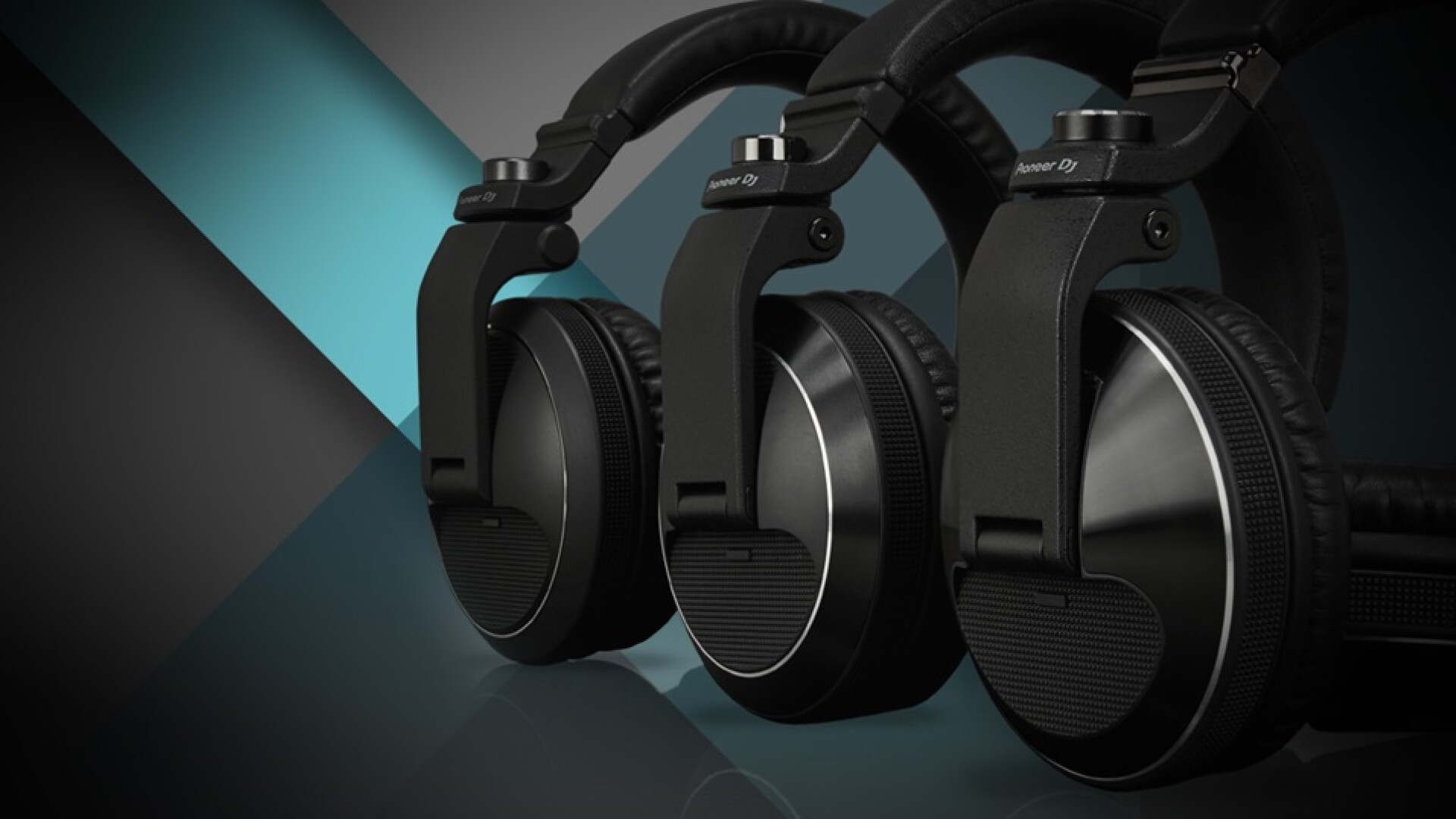 Pioneer DJが新しく生まれ変わったプロフェッショナルDJヘッドホン