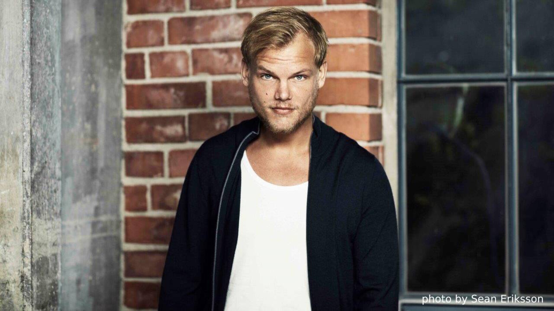 Aviciiの新作『TIM』発売、全12曲すべてのビデオが公開！世界同時体験
