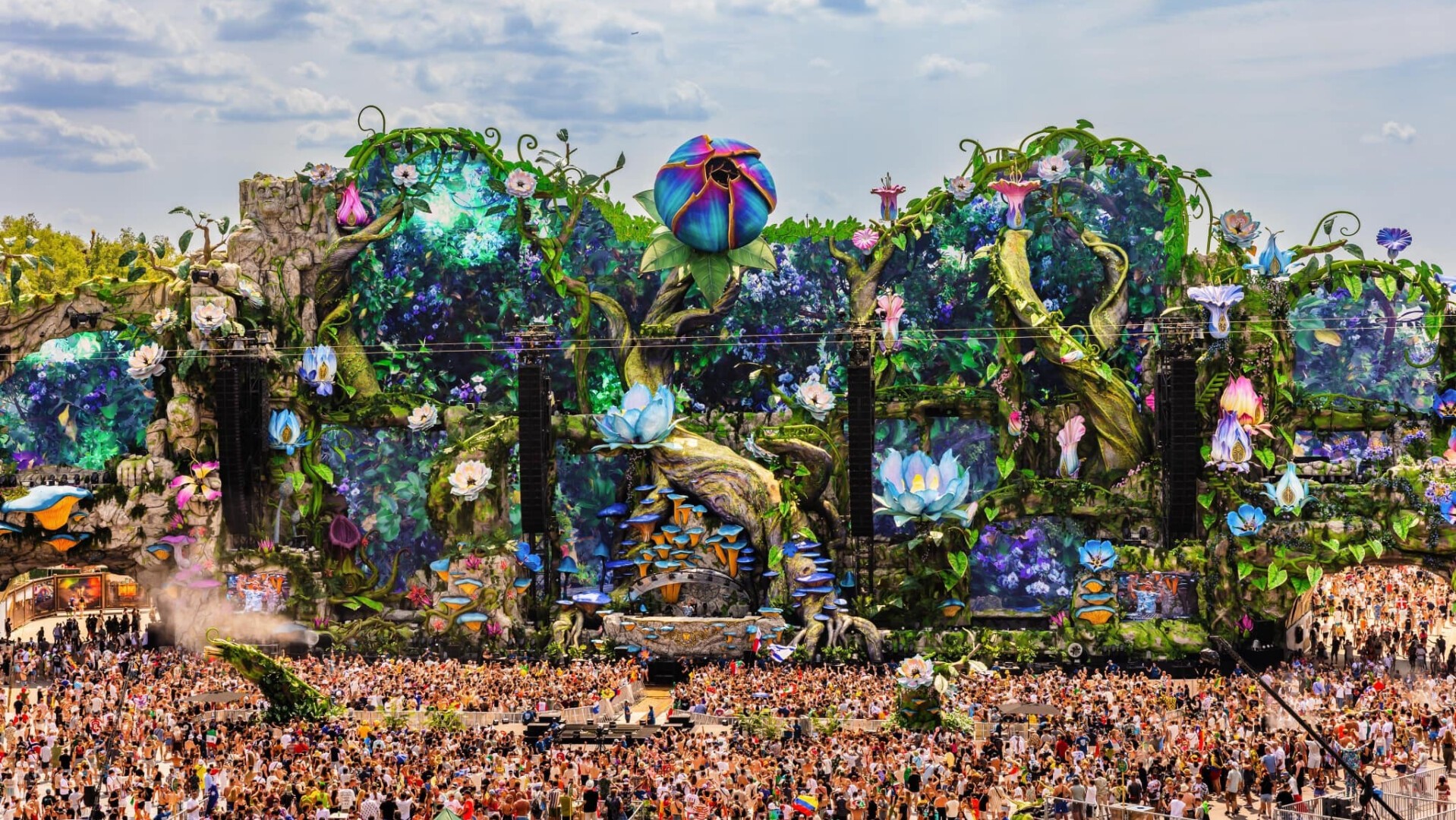 クラブ Tomorrowland ベルギーのビッグフェス『Tomorrowland』が2025年度のステージホストと