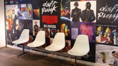 iFLYER: Daft Punk（ダフト・パンク）の『Discovery』の日本版