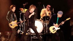 iFLYER: The Rolling Stones (ザ・ローリング・ストーンズ) とPaul Smith (ポール・スミス)  がコラボ、アルバム『HACKNEY DIAMONDS』の限定レコードとTシャツを販売