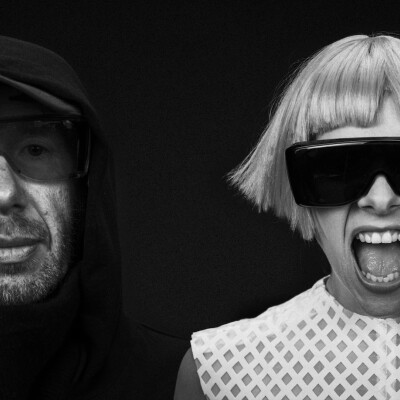 サイン入り　TOMORA COME CLOSER トモーラ　オーロラ　フジロック フジロックを沸かせたThe Chemical Brothersのトムとオーロラによる