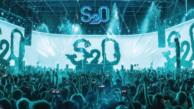 iFLYER: ストリートで大人気のアパレル・ブランド