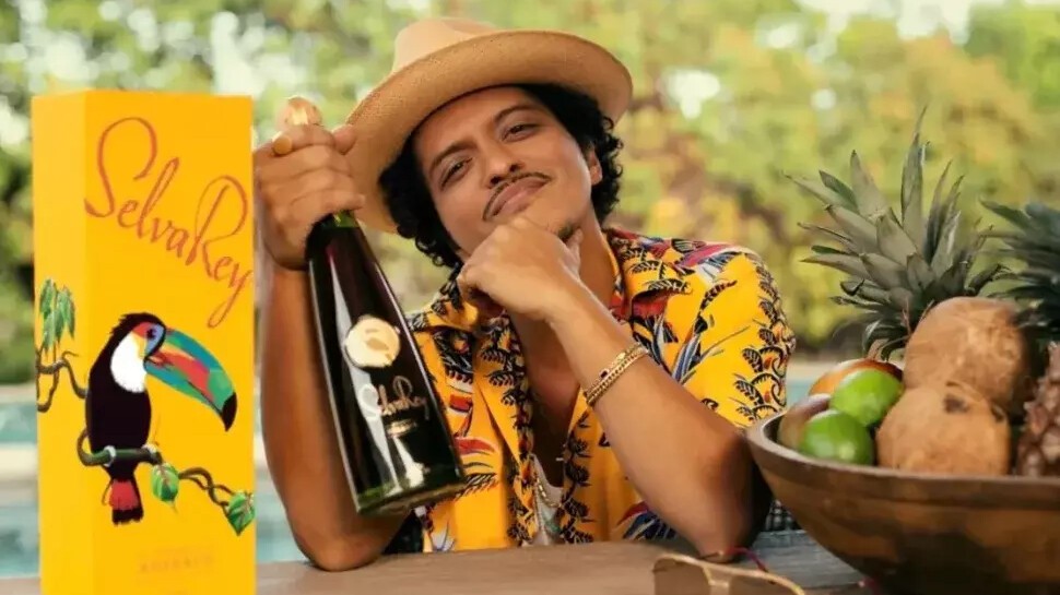 iFLYER: Bruno Mars (ブルーノ・マーズ) が手がけるラム酒