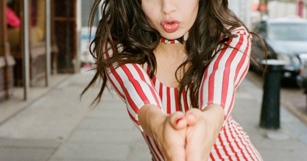 チャーリー Charli xcx / チャーリーxcx「5 In The Morning / ファイブ・イン・ザ