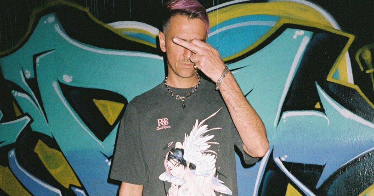 iFLYER: Boys Noize (ボーイズ・ノイズ) がNine Inch Nails (ナイン