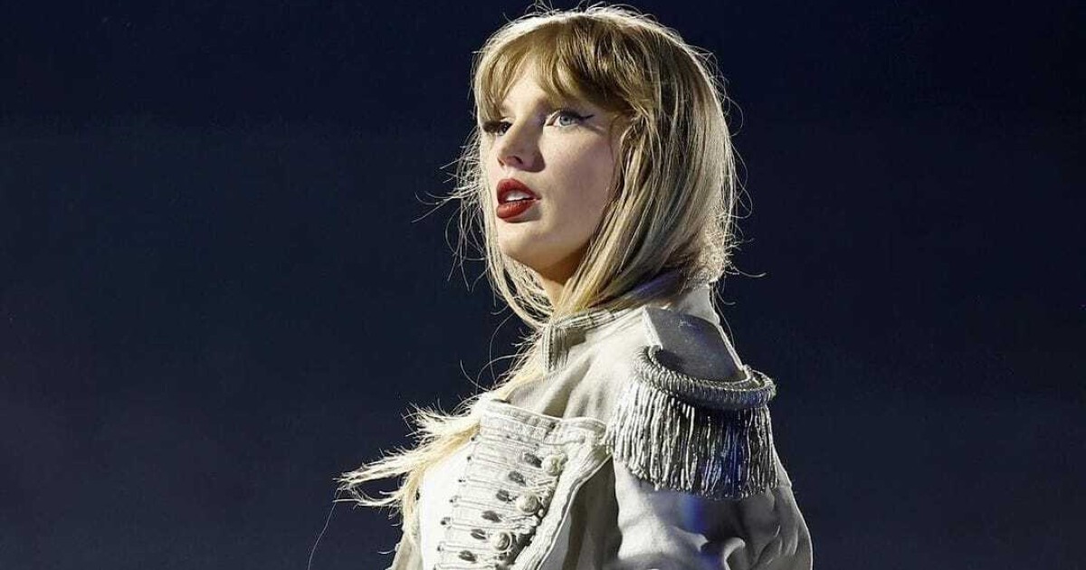 Taylor Swift テイラースウィフト 思いとどまり Eras Tour Book