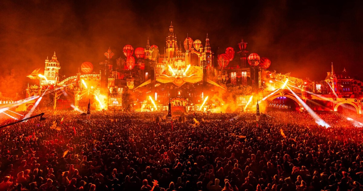 限定：EDMフェス TOMORROWLAND FLAG（20周年限定公式フラッグ 限定：EDMフェス TOMORROWLAND FLAG（20周年限定公式フラッグ OFFICIAL