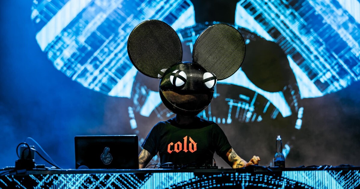 iFLYER: deadmau5 (デッドマウス)、メジャーなフェスでの事前録音