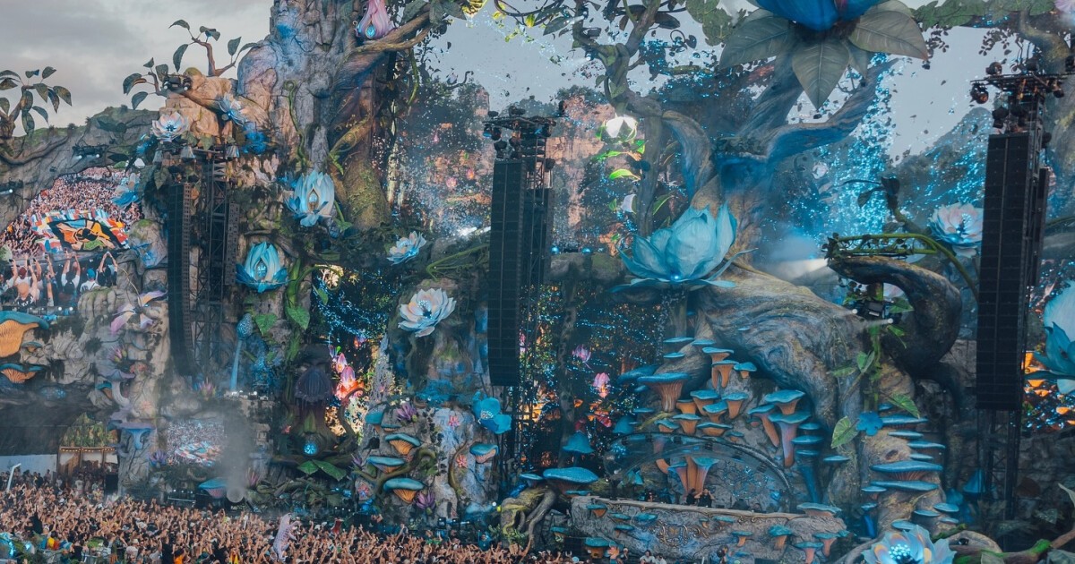 iFLYER: TOMORROWLAND - Festival