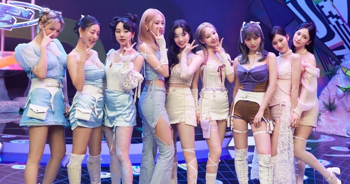 TWICE アルバム12枚サイン入りあり