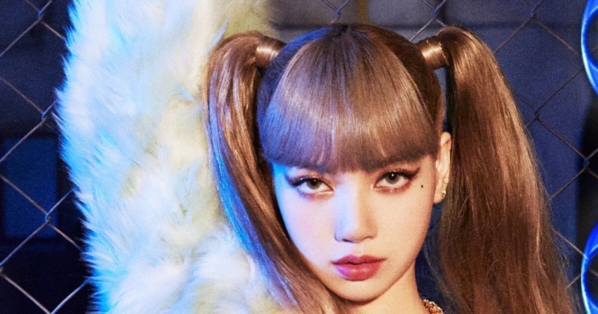 iFLYER: BLACKPINK (ブラックピンク) メンバーLISA (リサ) 、2024年1月 ...