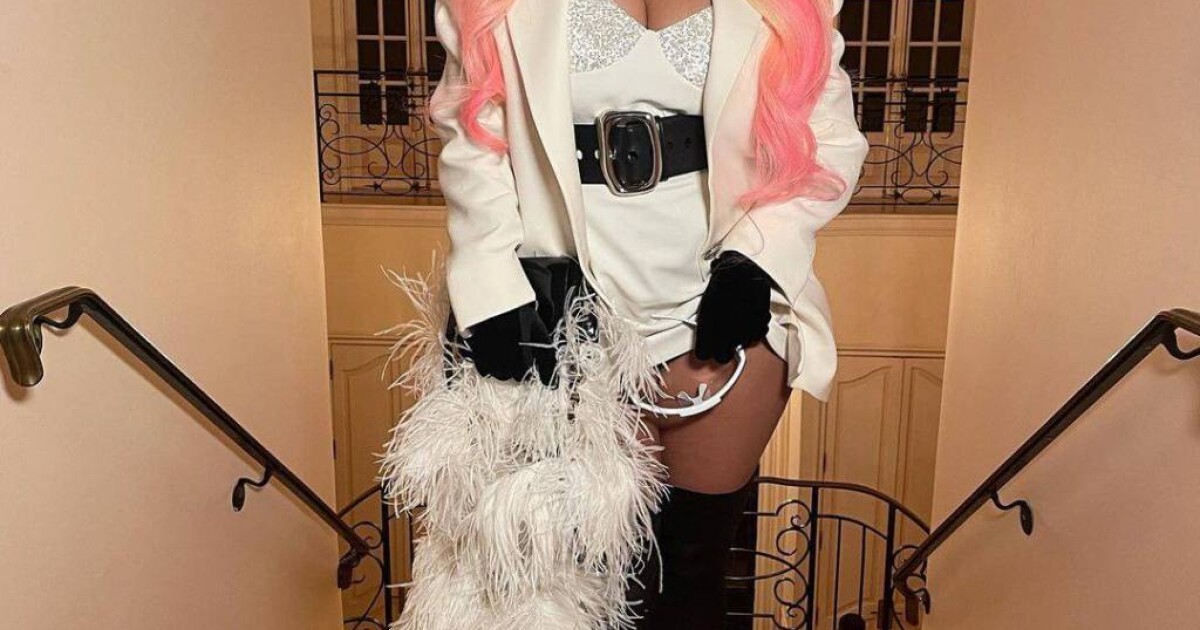 iFLYER: 昨年末に長男を出産したばかりのNicki Minaj(ニッキー iFLYER: 昨年末に長男を出産したばかりのNicki Minaj(ニッキー