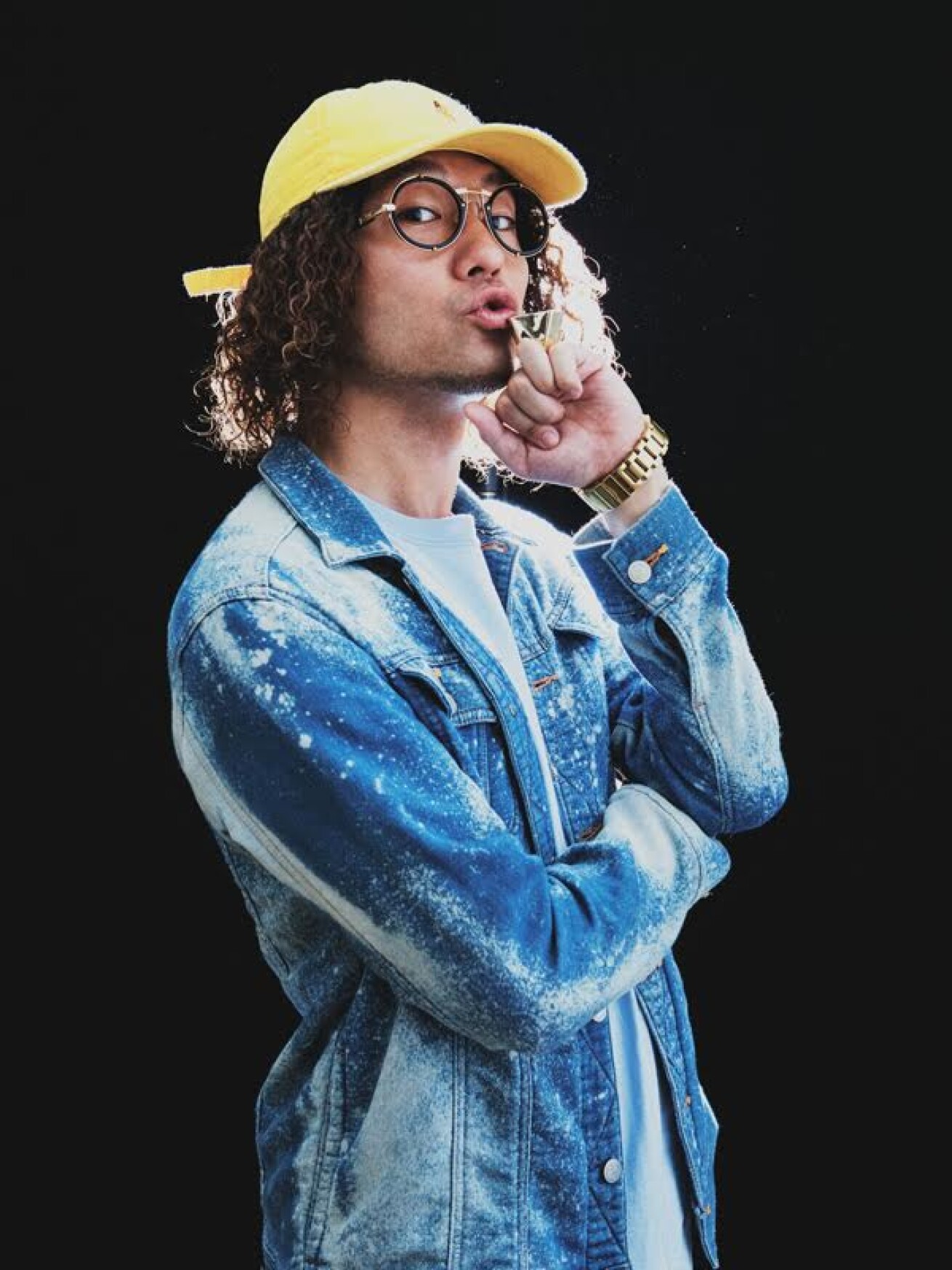 ミュージシャン Zen ZEN-LA-ROCK×鎮座×G.RINA、韓国のネオンをバックに撮影した新曲MV