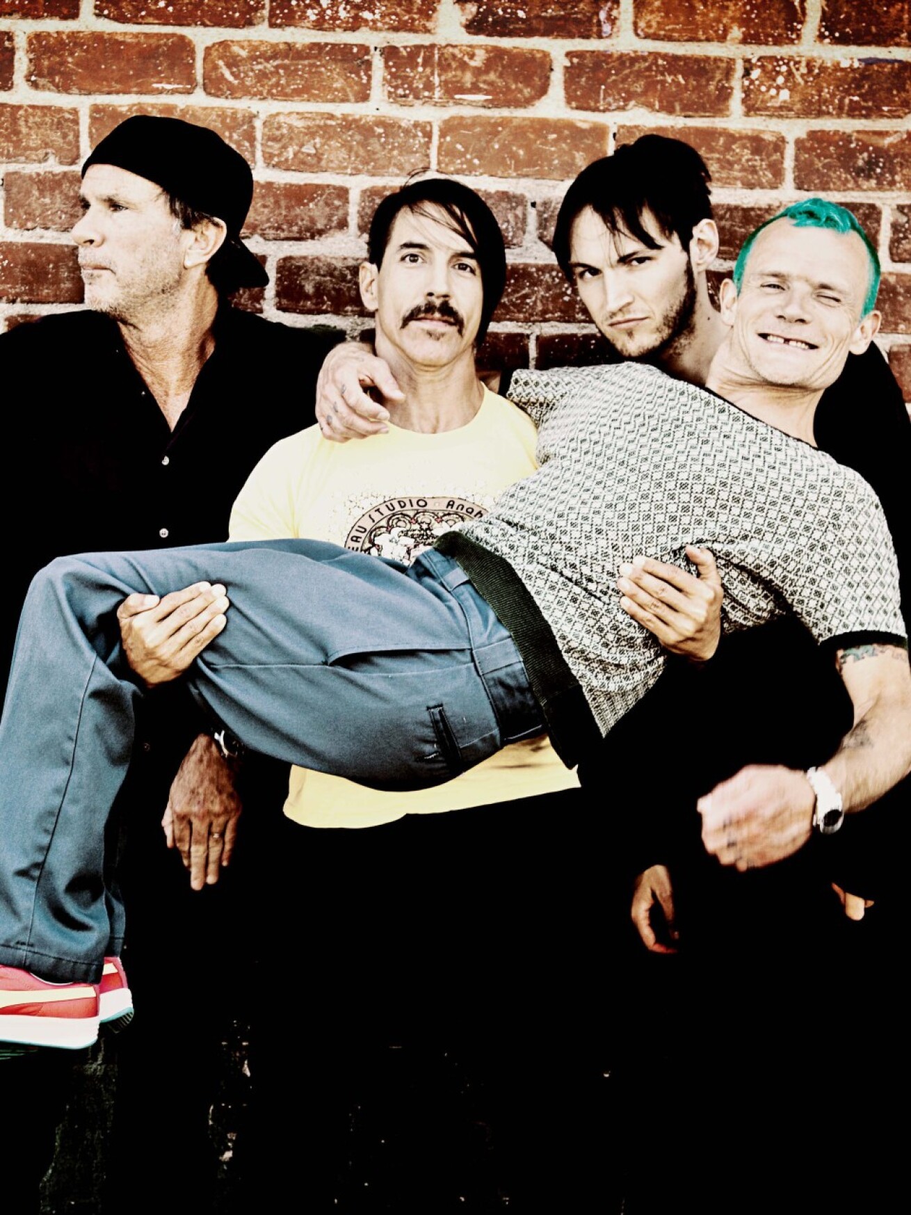 iFLYER: Red Hot Chili Peppers、最新シングル「ダーク
