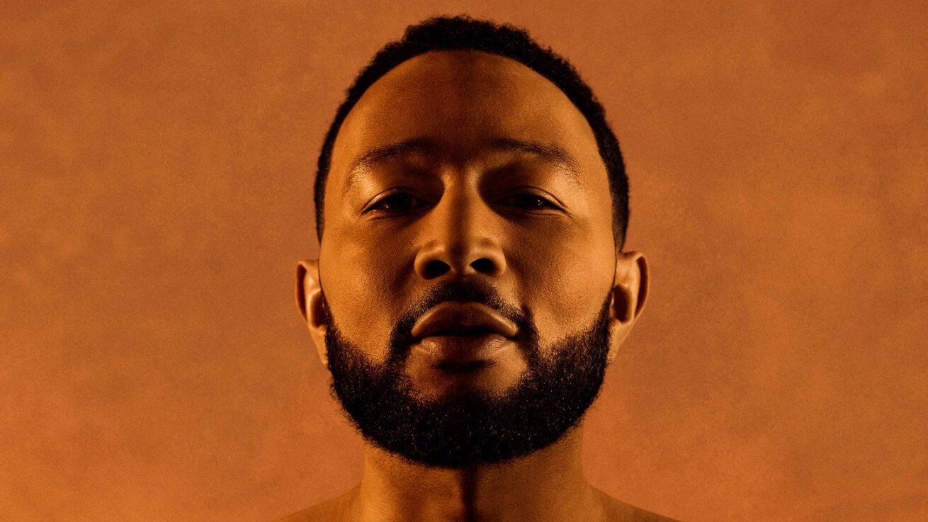 iFLYER: John Legend（ジョン・レジェンド）、美しいピアノの旋律と歌