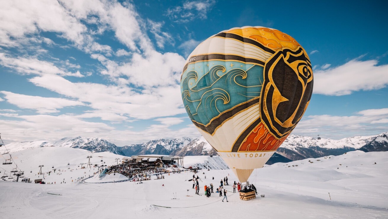 iFLYER: フランスの雪山アルプ・デュエズにて開催『Tomorrowland