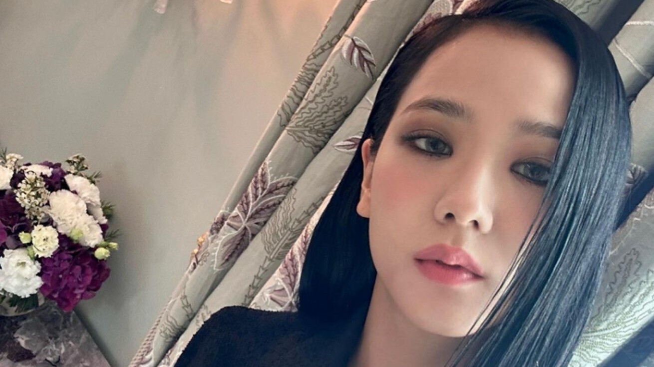 iFLYER: BLACKPINK (ブラックピンク) のメンバーJisoo (ジス) が