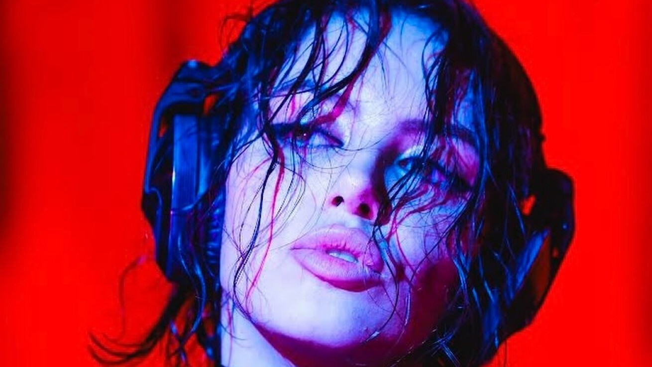 iFLYER: 人気急上昇中のテクノDJ/プロデューサーSara Landry (サラ