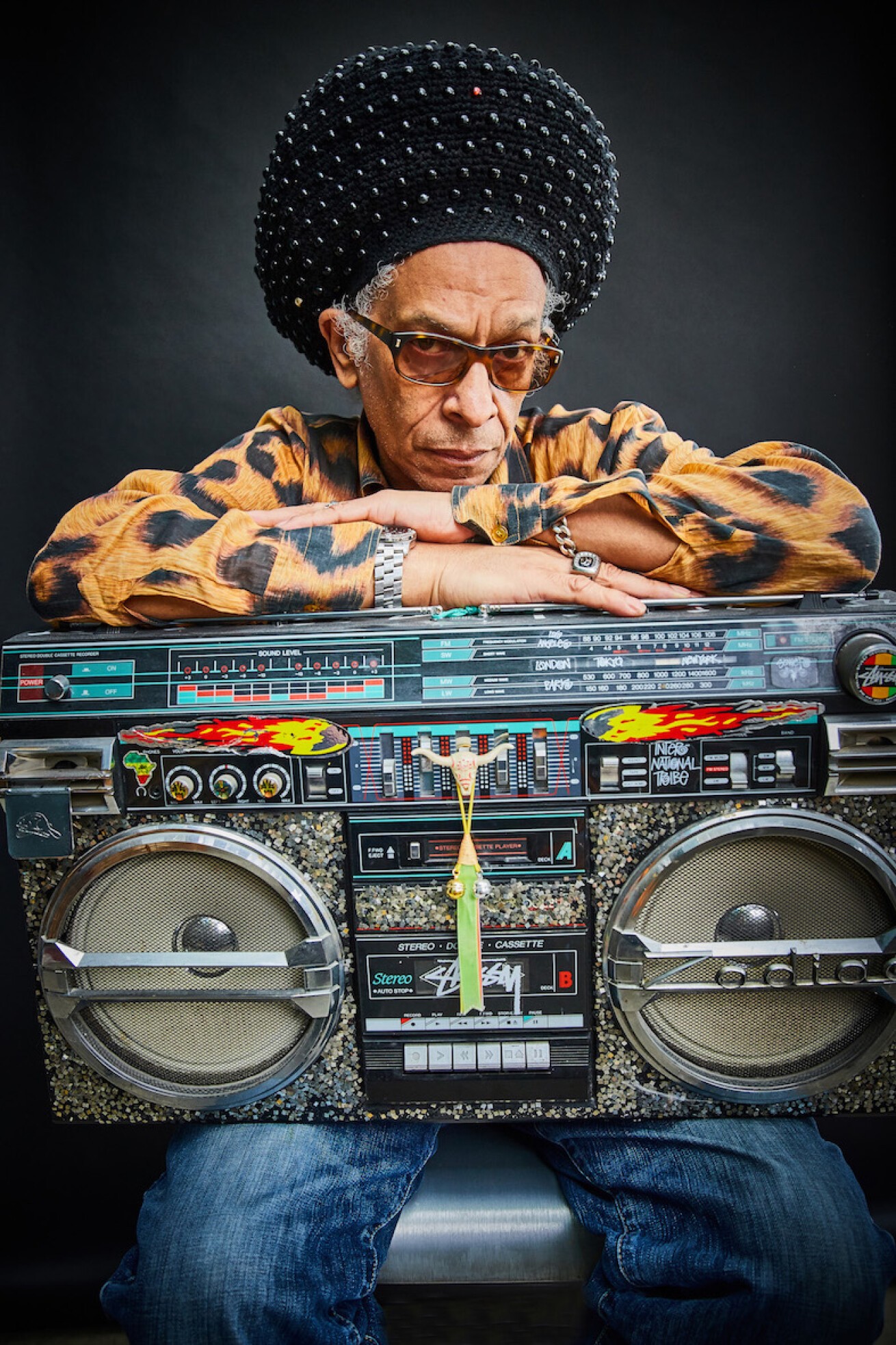 iFLYER: レゲエとパンクを融合させ、DJや映画監督として現在の音楽