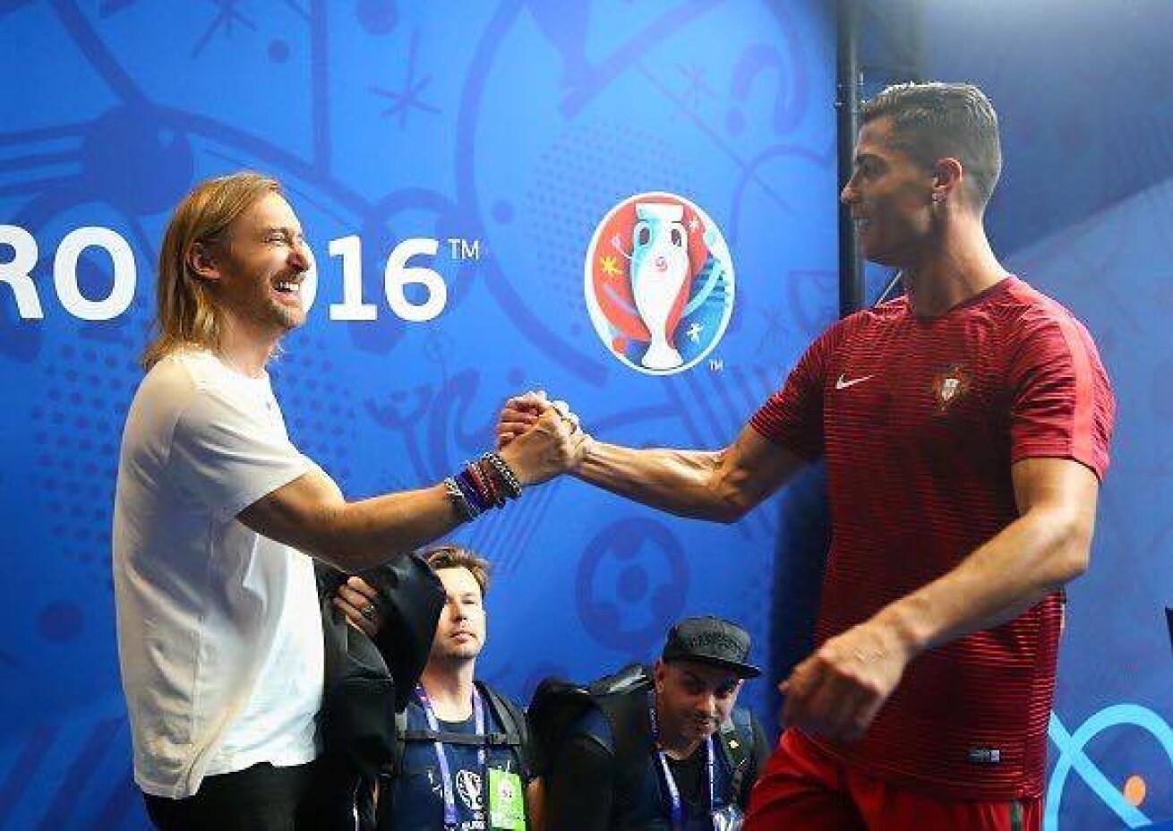 Iflyer ヨーロッパサッカーeuro16のテーマソングに抜擢されたdavid Guetta フランスでのパフォーマンスを特集 Iflyer ヨーロッパサッカーeuro16のテーマソングに抜擢されたdavid Guetta フランスでのパフォーマンスを特集