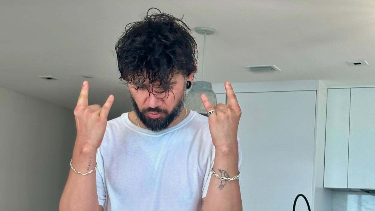 iFLYER: Skrillex (スクリレックス) 、米・コロラド州レッドロックス