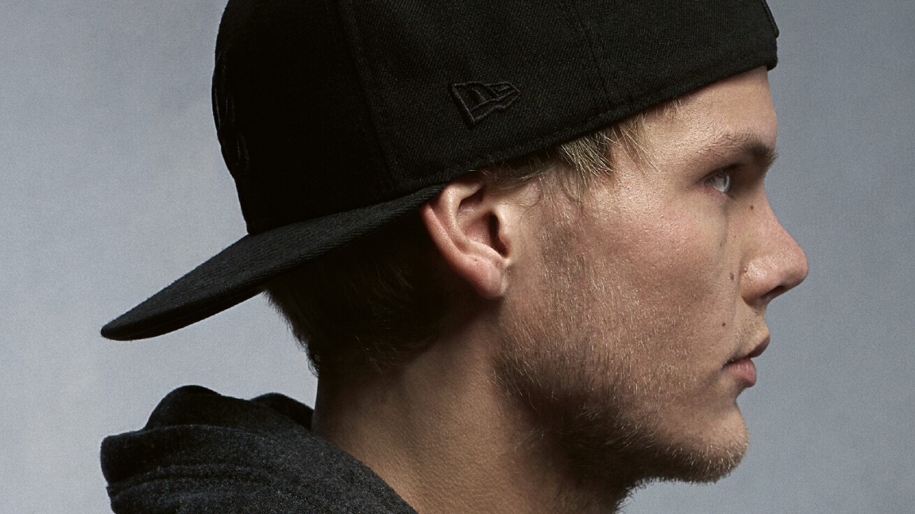 iFLYER: Avicii (アヴィーチー) 、初のベスト盤『Forever』2025