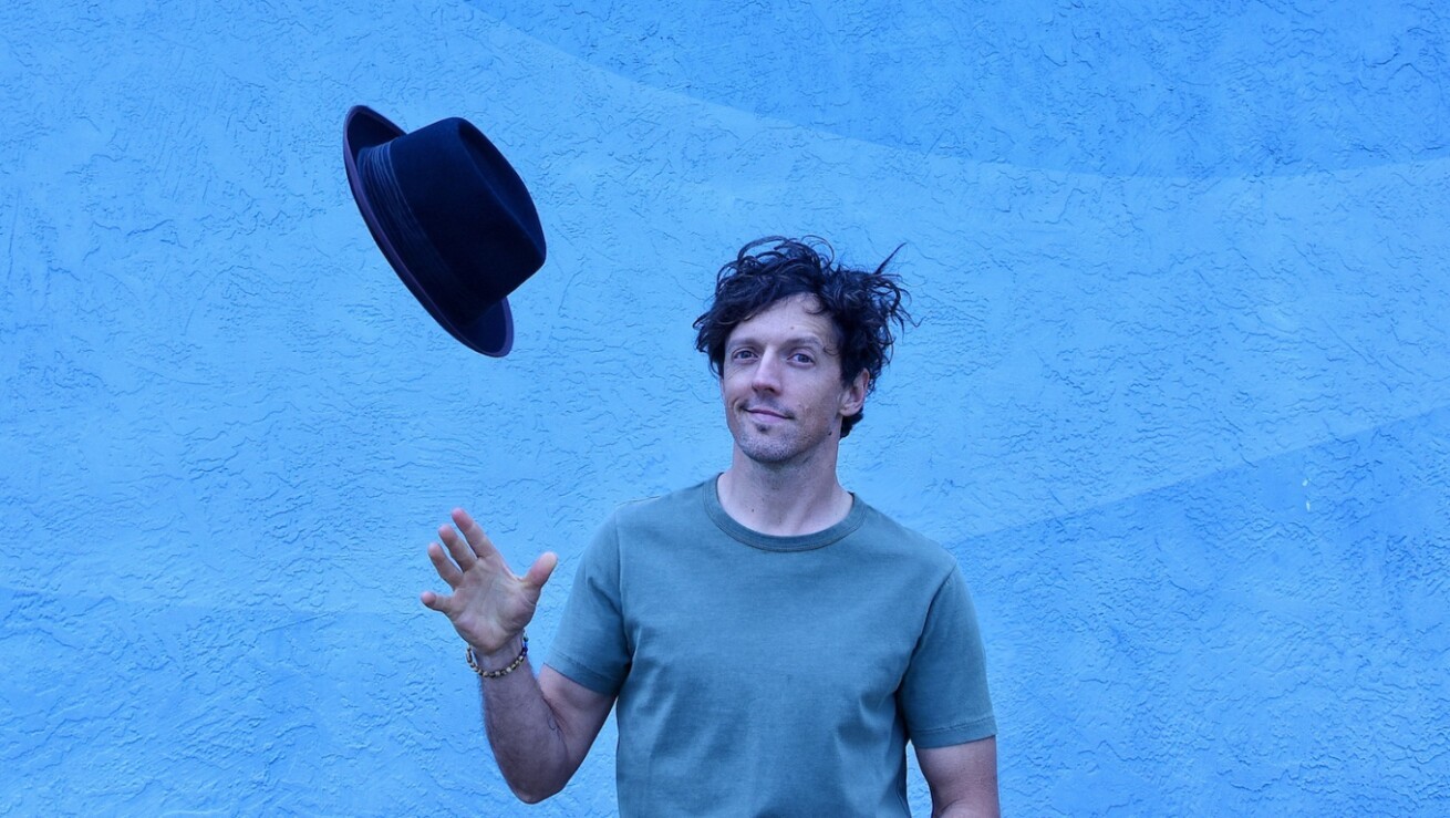 iFLYER: グラミー賞2度受賞、サーフ・ミュージックの代表格！Jason