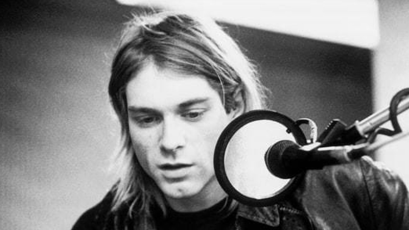 iFLYER: 伝説の米ロック・バンドNirvana（ニルヴァーナ）のボーカル、故Kurt Cobain（カート・コバーン ）の髪の毛6本がオークションにて約153万円で落札
