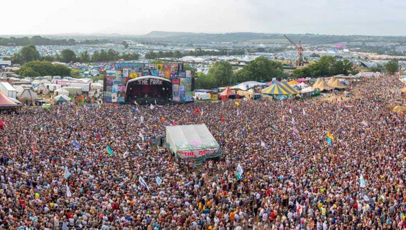 iFLYER: イギリスの大規模野外音楽フェスティバル『Glastonbury Festival（グラストンベリー・フェスティバル ）』、ヘッドライナーとラインナップを発表！